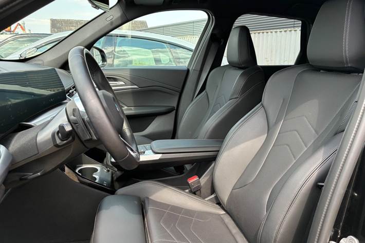 Sort BMW iX1 fra 2025