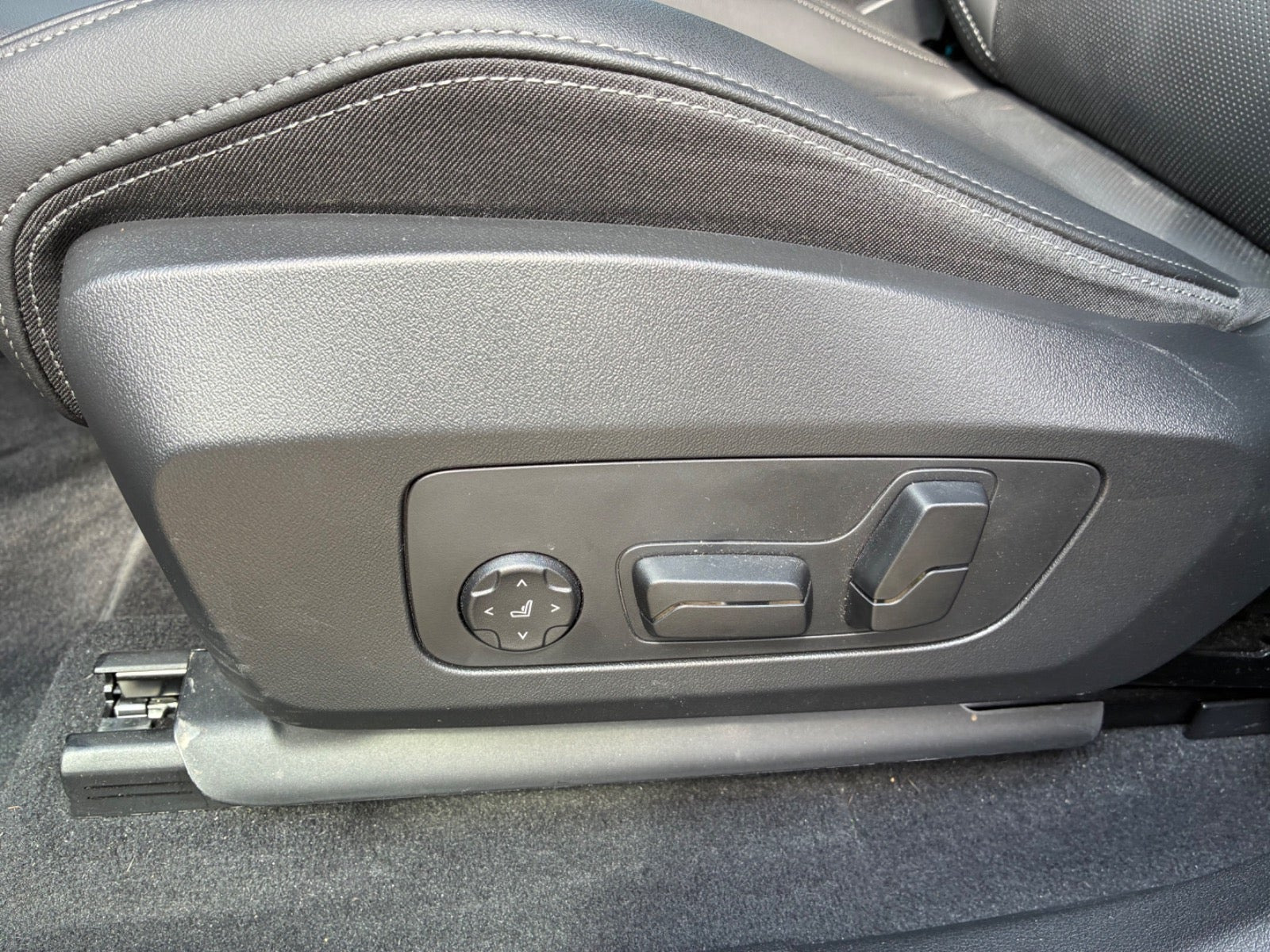 Sort BMW iX1 fra 2025