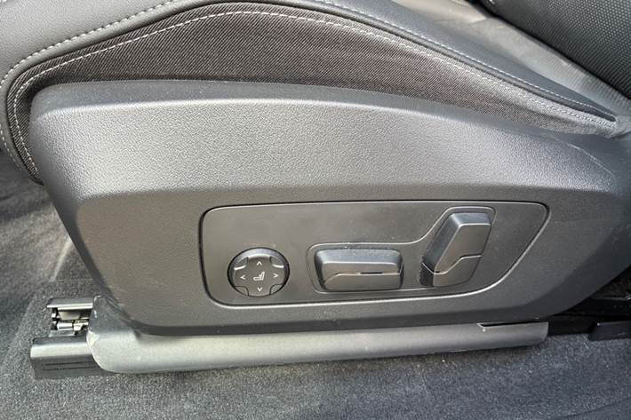 Sort BMW iX1 fra 2025