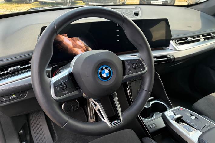 Sort BMW iX1 fra 2025