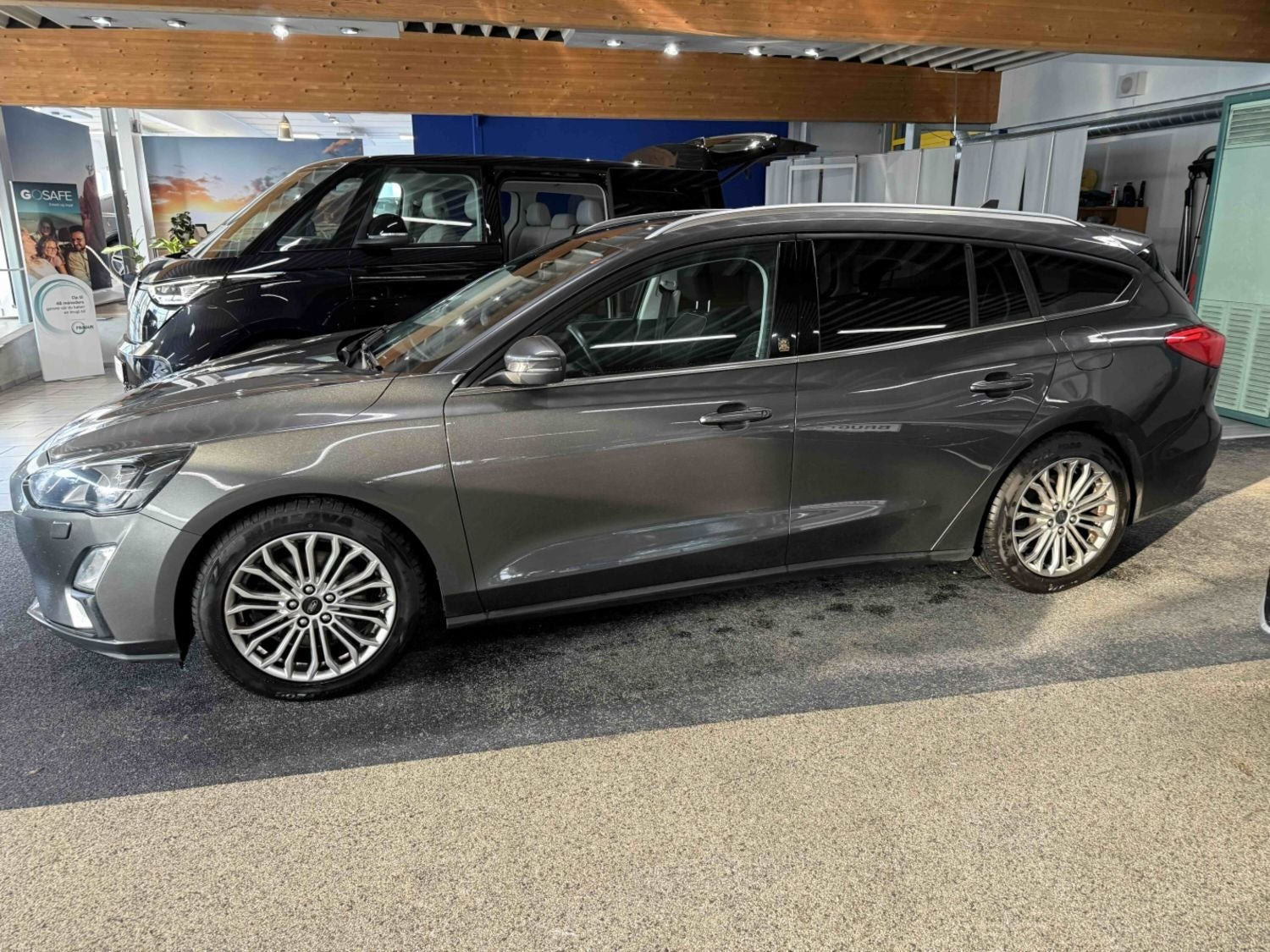 Grå Ford Focus fra 2020