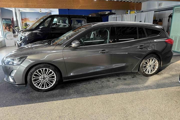 Grå Ford Focus fra 2020