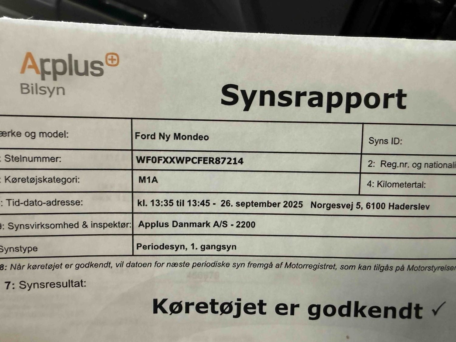 Grå Ford Mondeo fra 2015