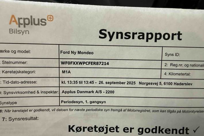 Grå Ford Mondeo fra 2015