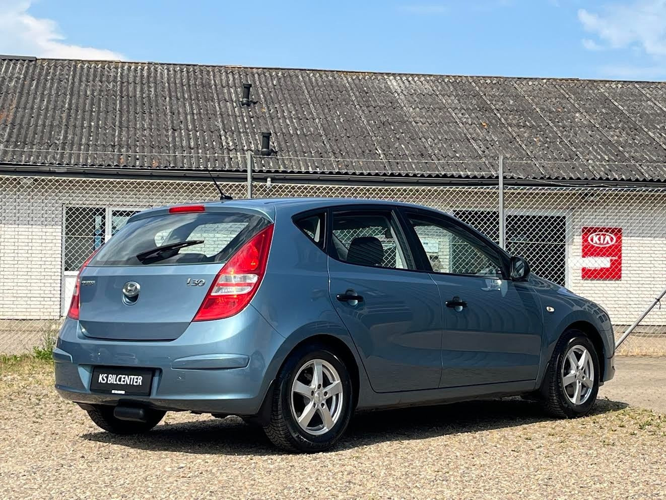 Blå Hyundai i30 fra 2007