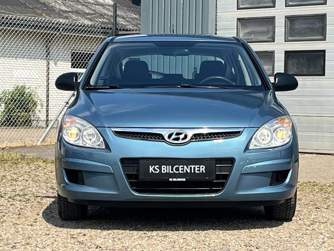 Blå Hyundai i30 fra 2007