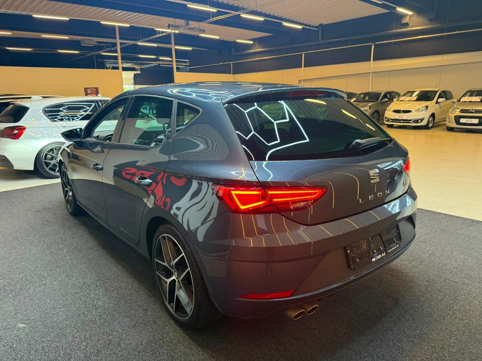 Grå Seat Leon fra 2019