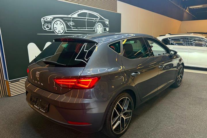 Grå Seat Leon fra 2019