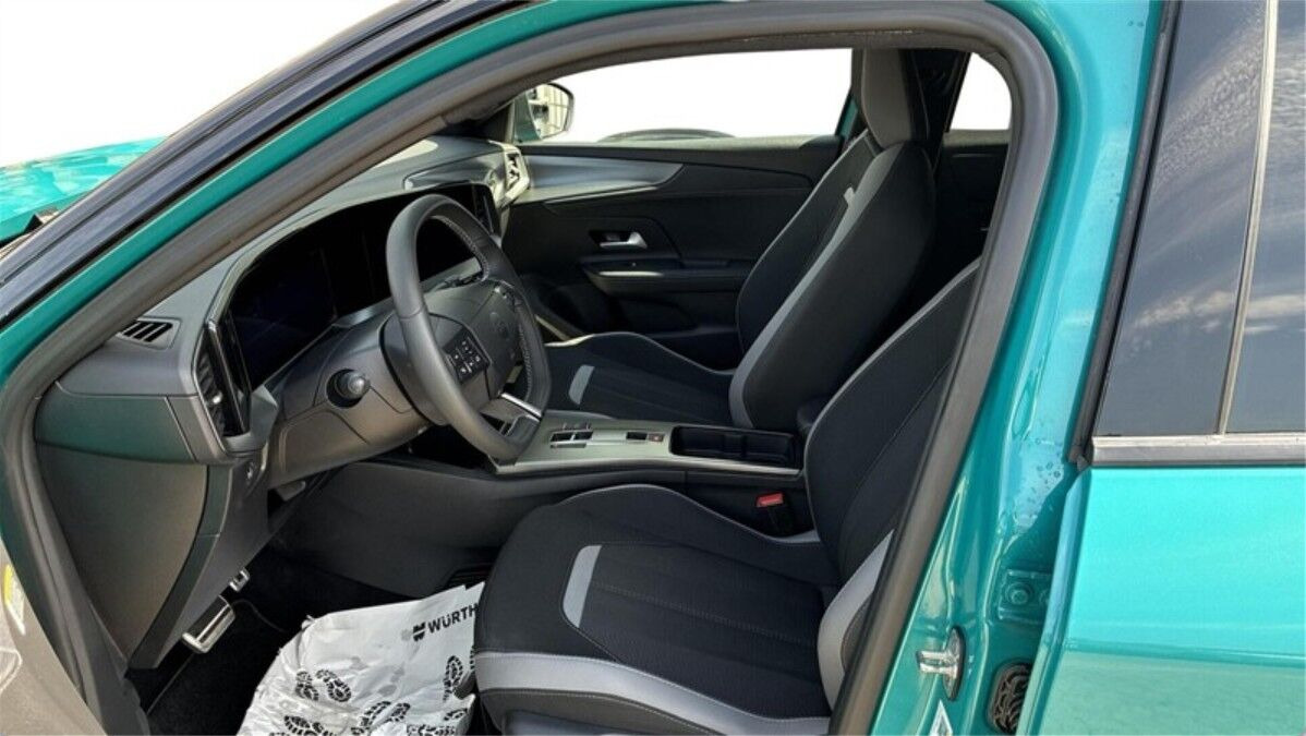 Grøn Opel Mokka-e fra 2025