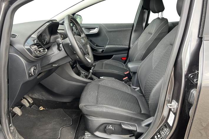 Grå Ford Puma fra 2021