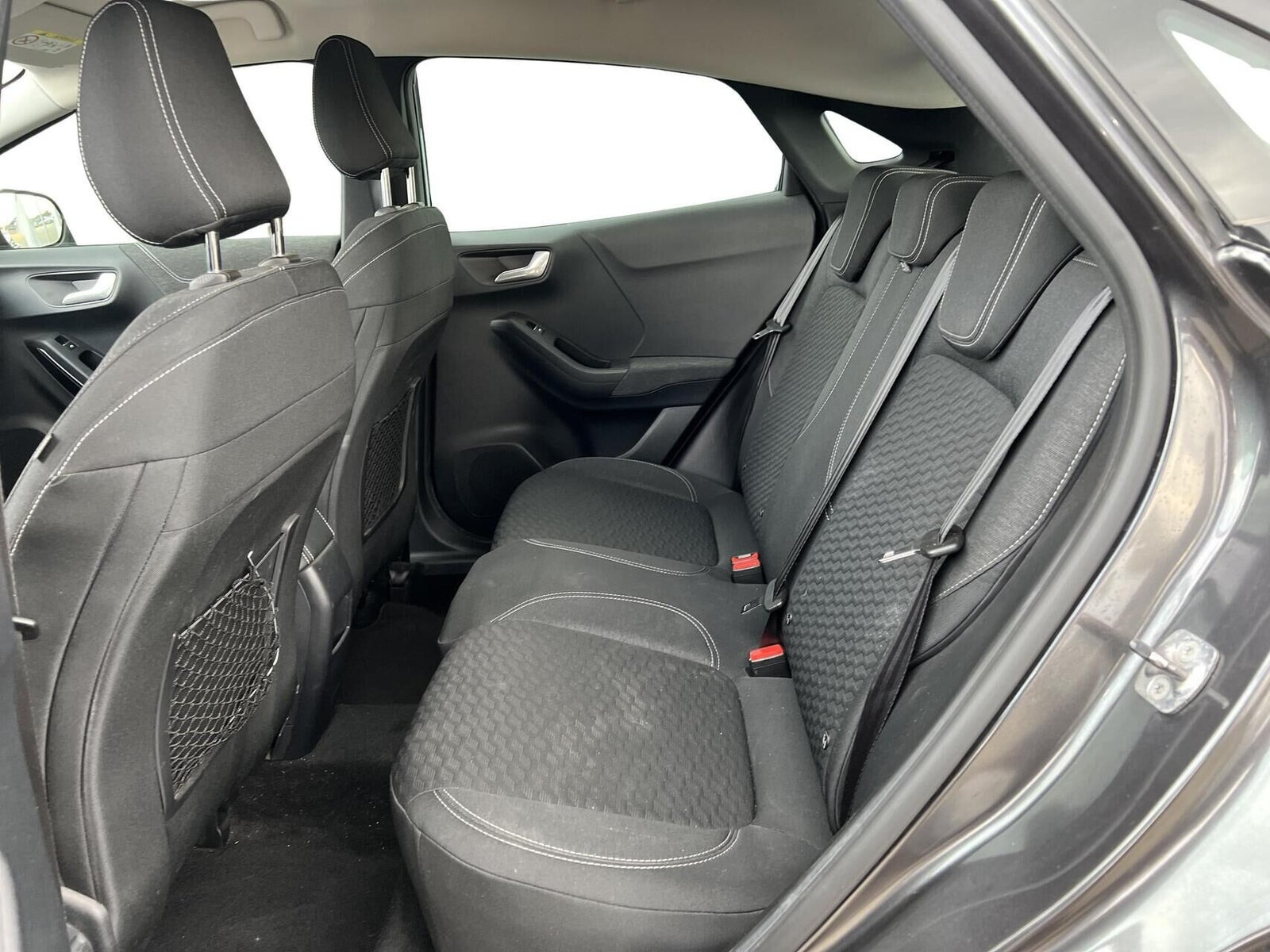 Grå Ford Puma fra 2021