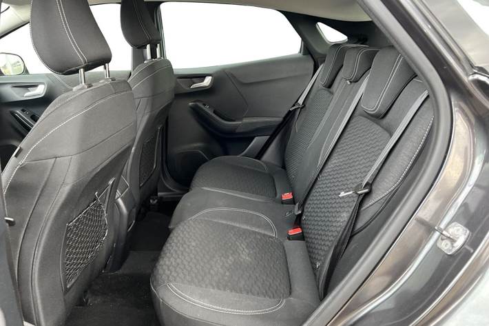 Grå Ford Puma fra 2021