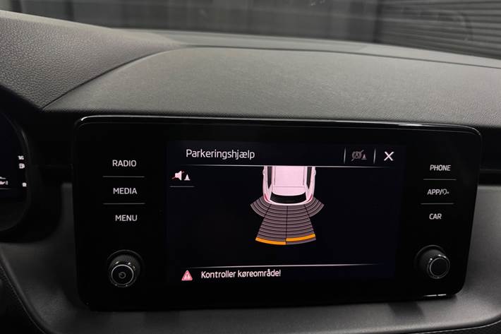 Sølv Skoda Kamiq fra 2023
