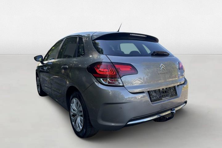 Grøn Citroën C4 fra 2017