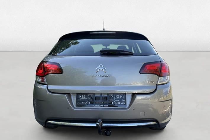 Grøn Citroën C4 fra 2017