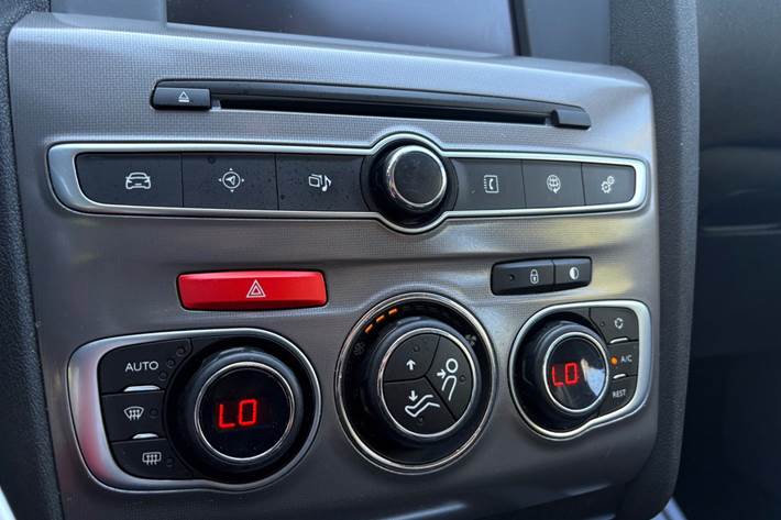 Grøn Citroën C4 fra 2017