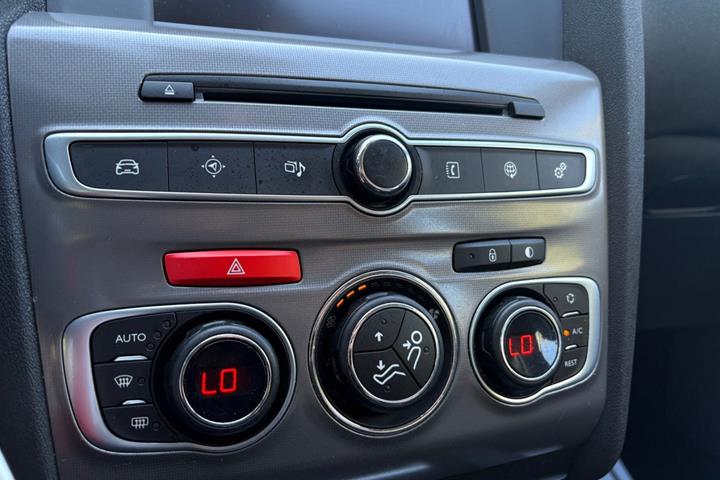 Grøn Citroën C4 fra 2017