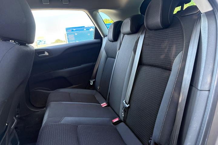 Grøn Citroën C4 fra 2017