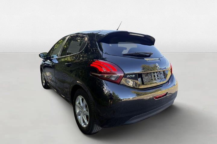 Grøn Peugeot 208 fra 2016