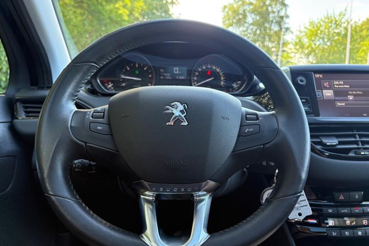 Grøn Peugeot 208 fra 2016