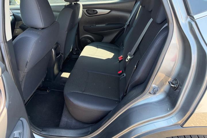 undefined Nissan Qashqai fra 2014