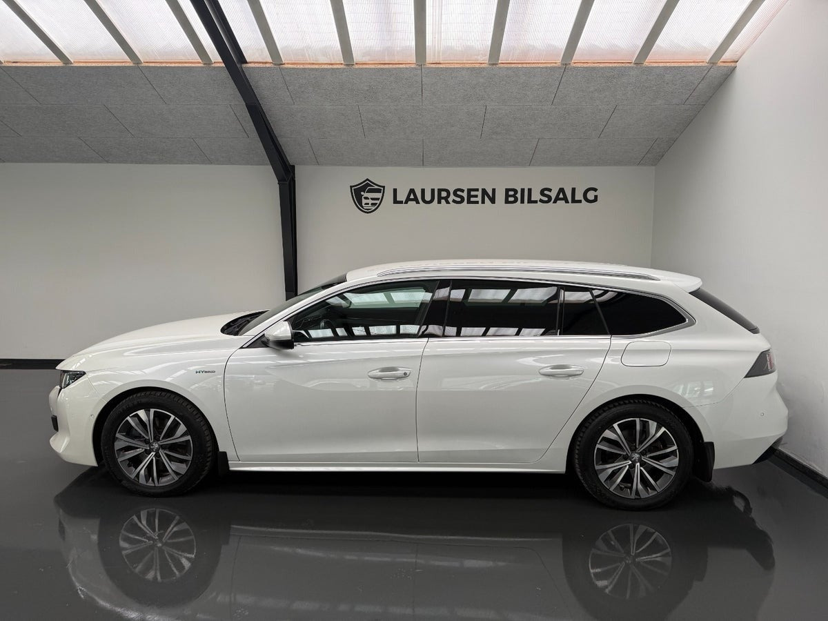 Hvid Peugeot 508 fra 2021