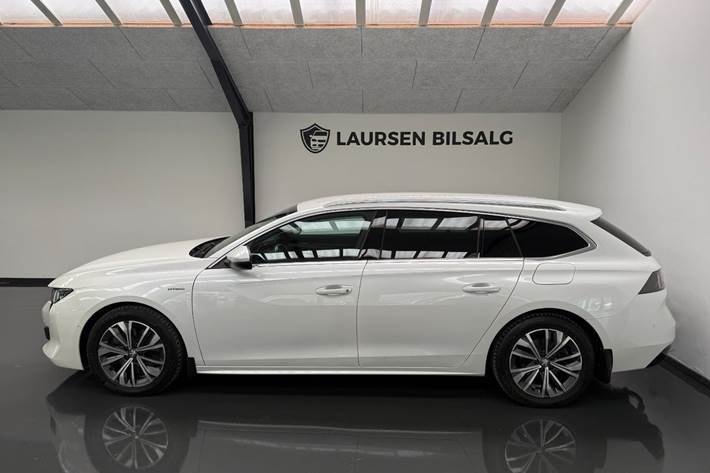 Hvid Peugeot 508 fra 2021
