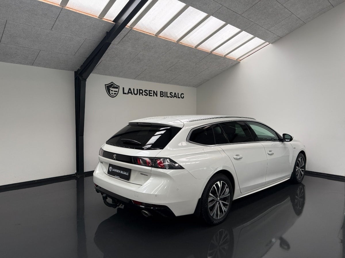Hvid Peugeot 508 fra 2021