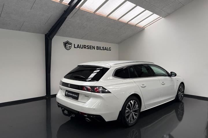 Hvid Peugeot 508 fra 2021