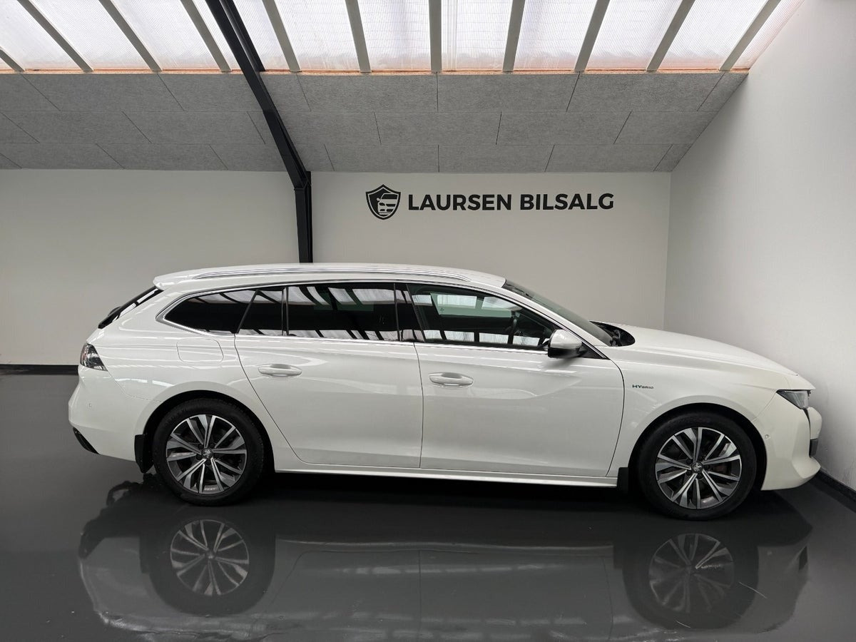 Hvid Peugeot 508 fra 2021