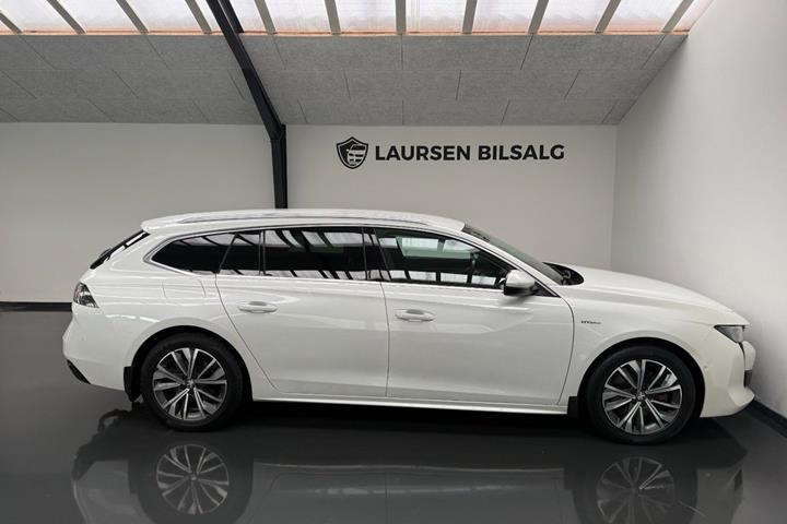 Hvid Peugeot 508 fra 2021