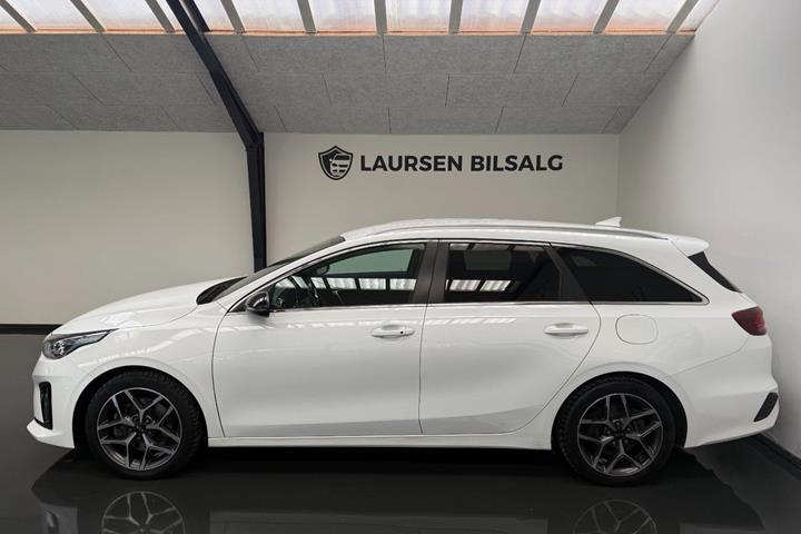 Hvid Kia Ceed fra 2020