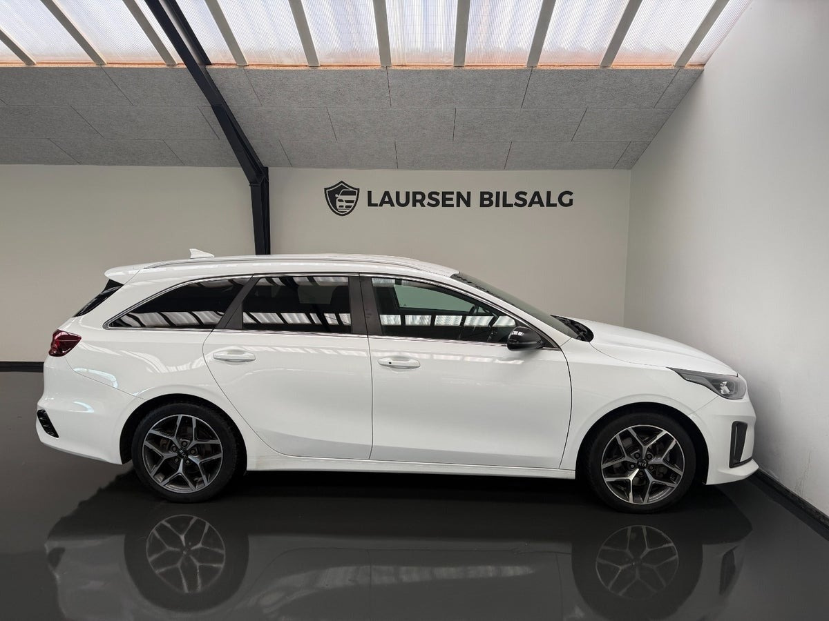 Hvid Kia Ceed fra 2020