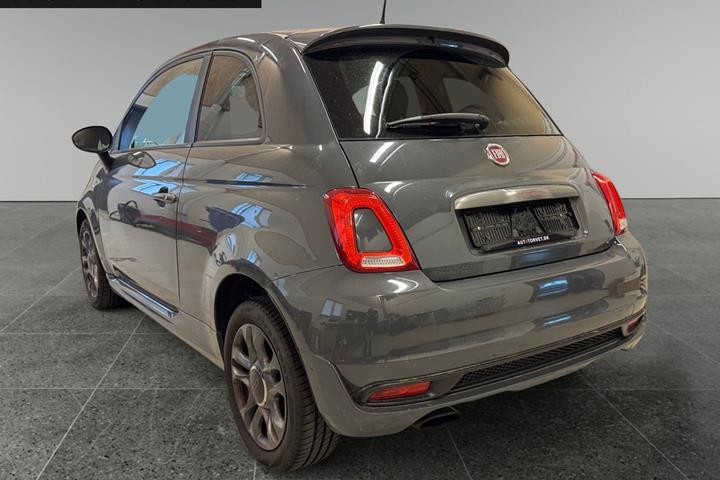 Grå Fiat 500 fra 2017
