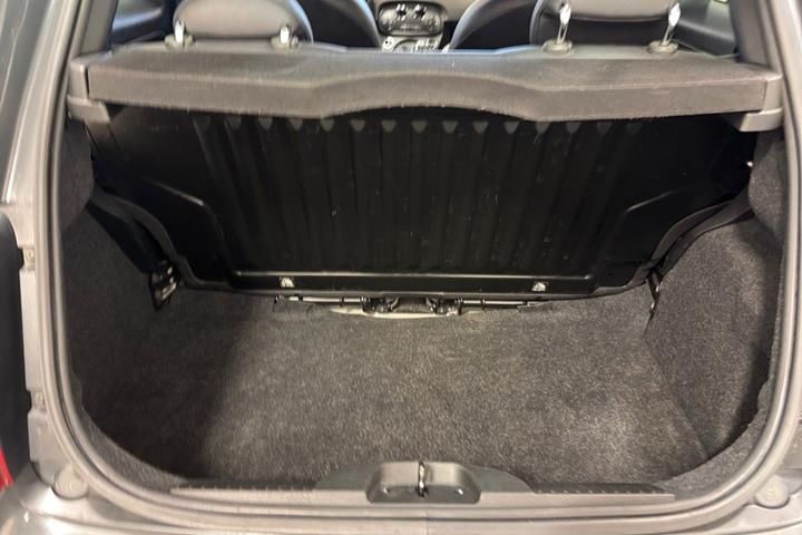 Grå Fiat 500 fra 2017
