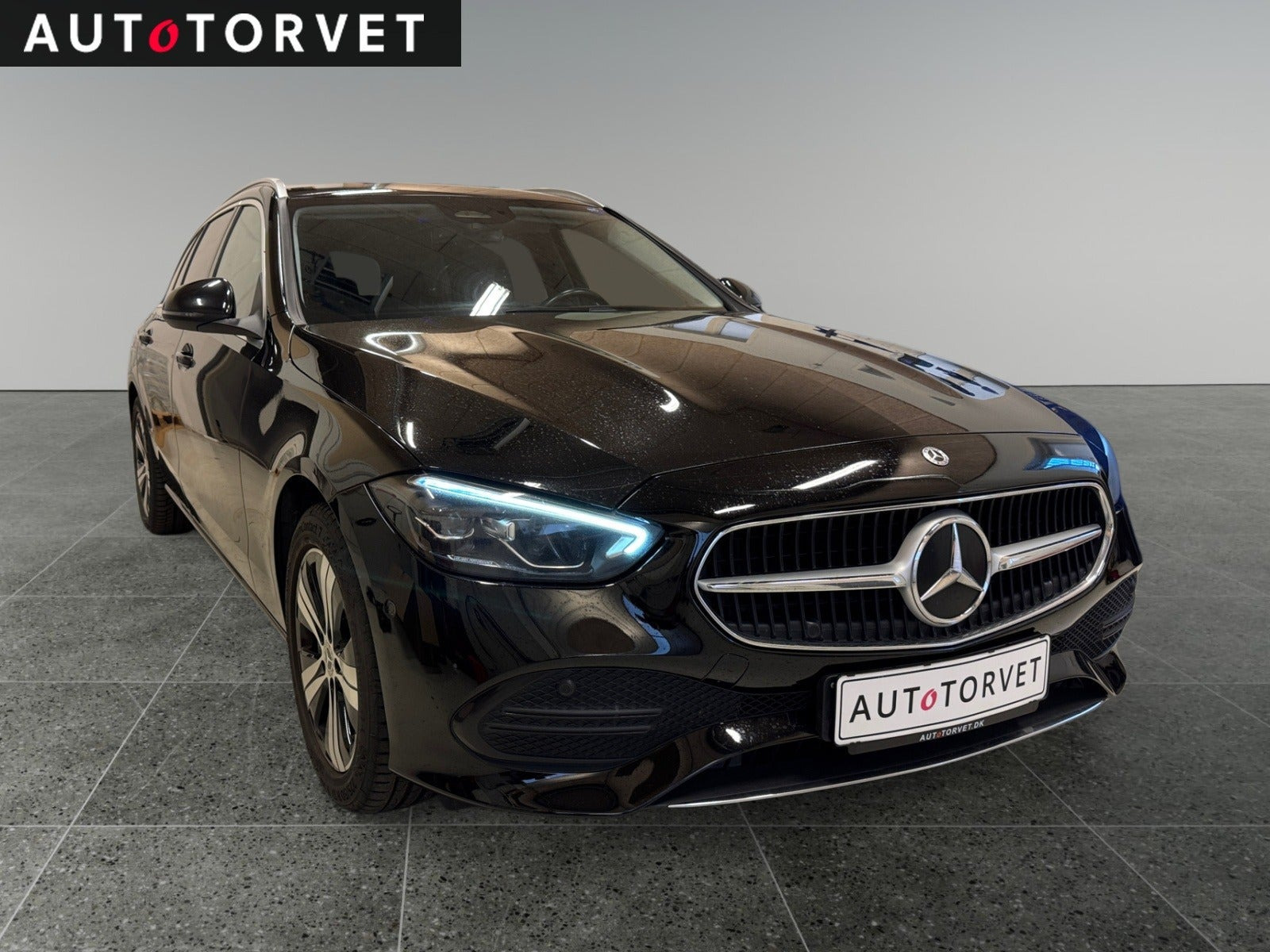 Sort Mercedes C300 e fra 2022