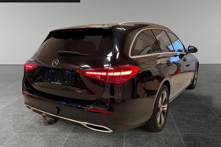 Sort Mercedes C300 e fra 2022