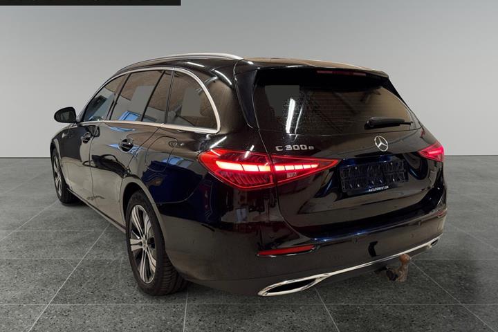 Sort Mercedes C300 e fra 2022