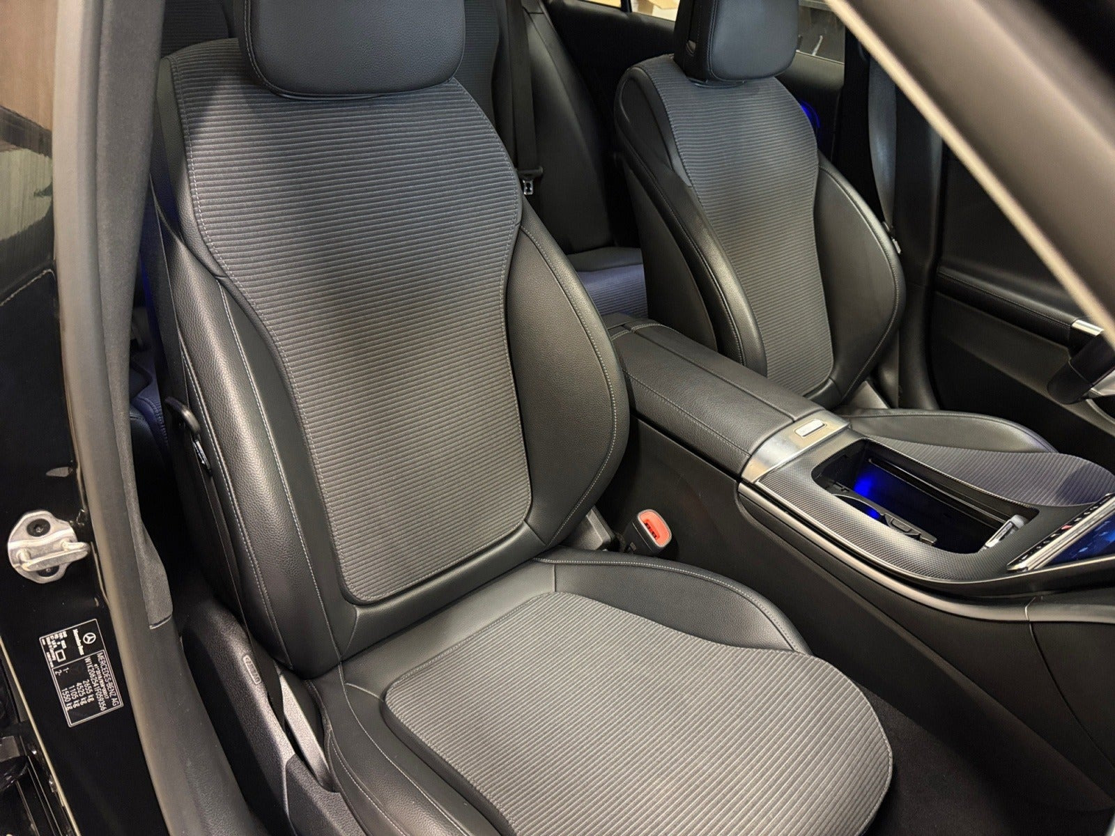 Sort Mercedes C300 e fra 2022