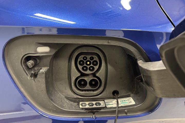 Blå VW ID.4 fra 2022