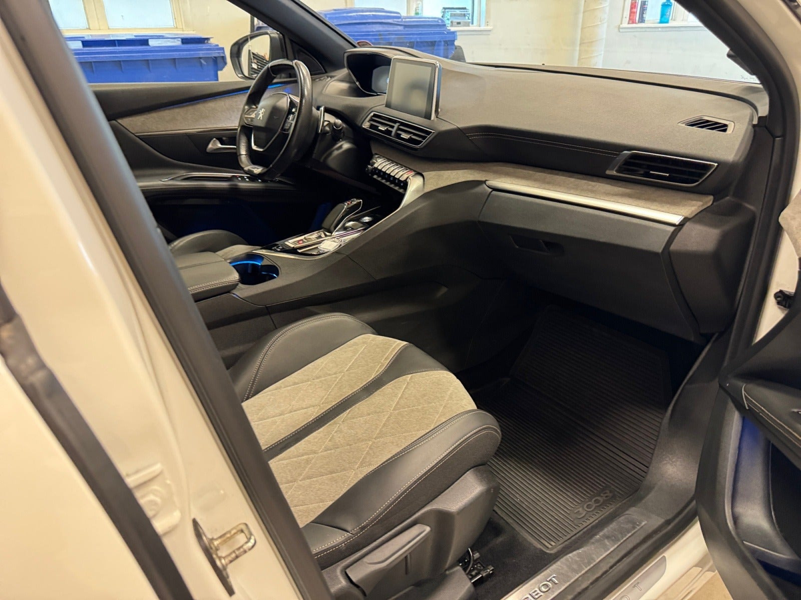 Hvid Peugeot 3008 fra 2020