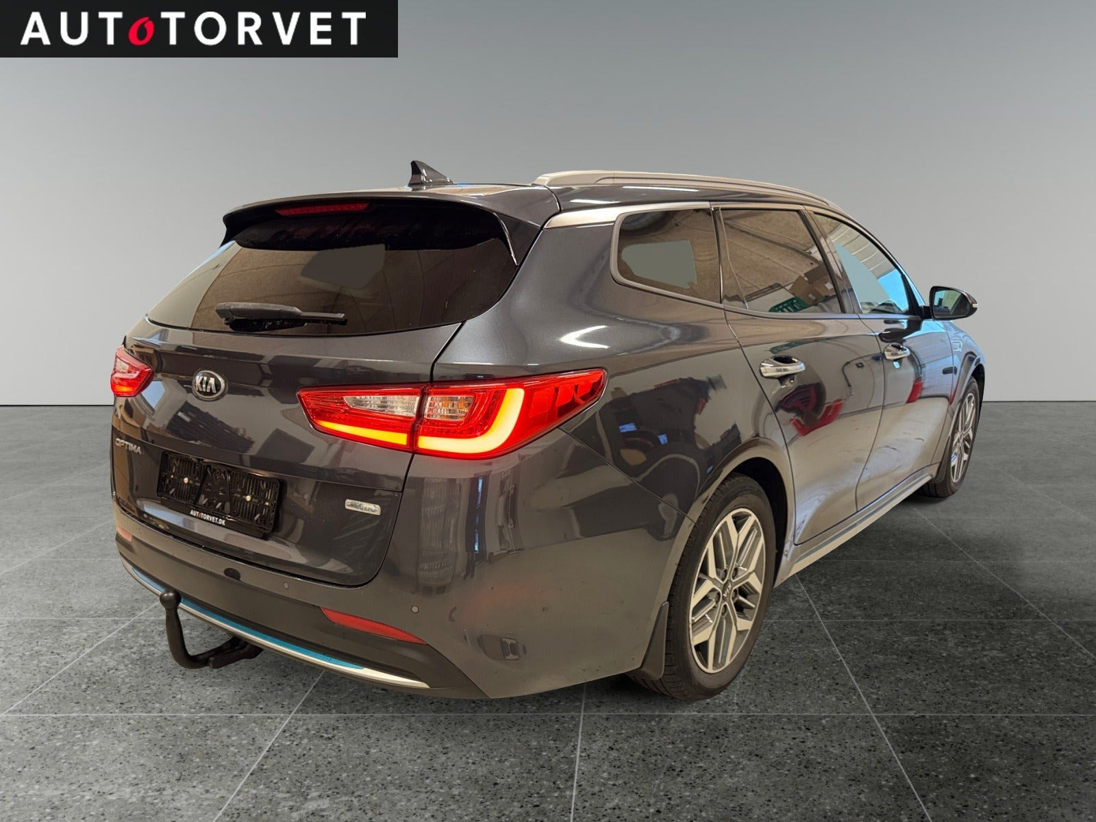 Grå Kia Optima fra 2019