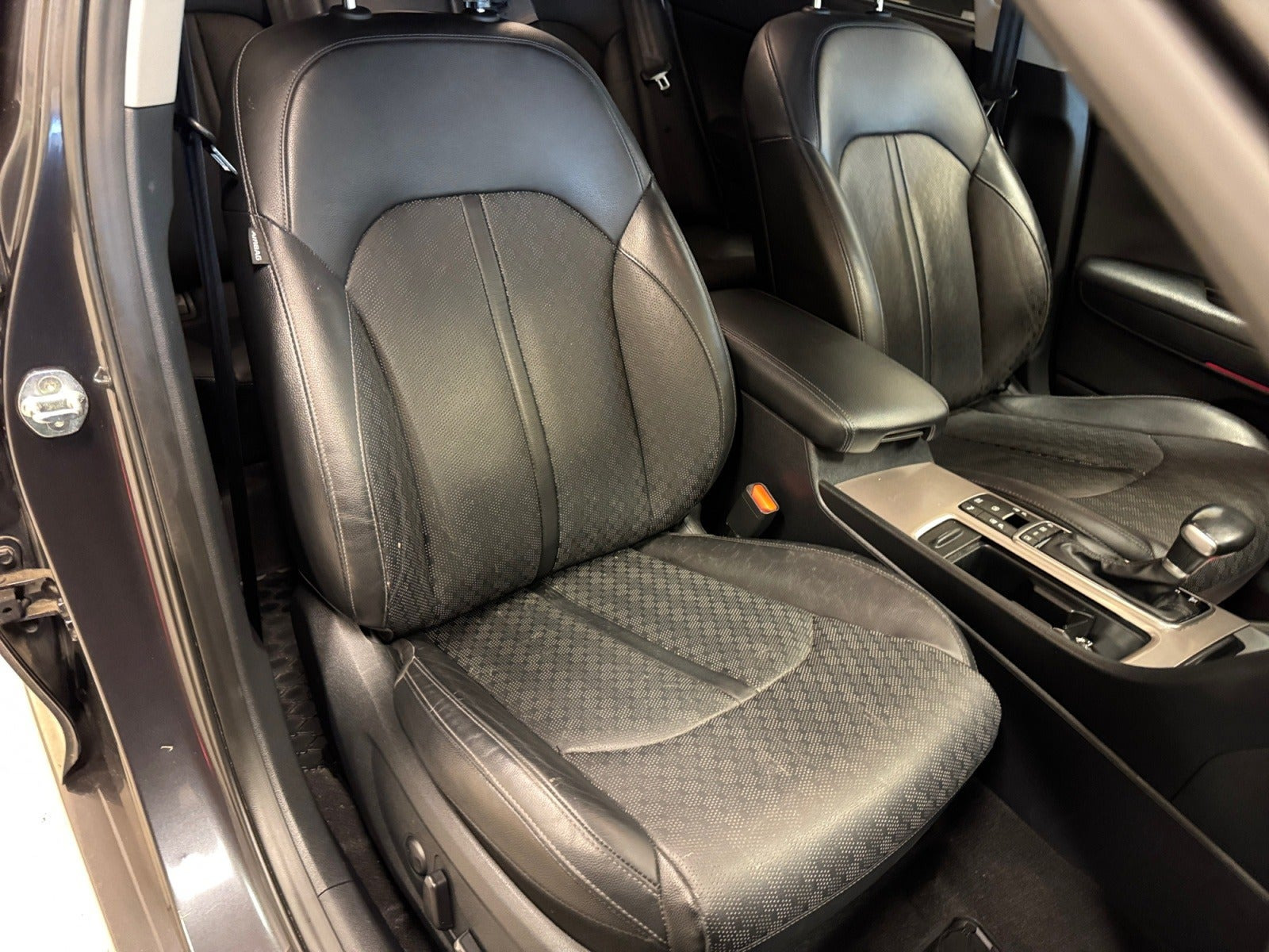 Grå Kia Optima fra 2019