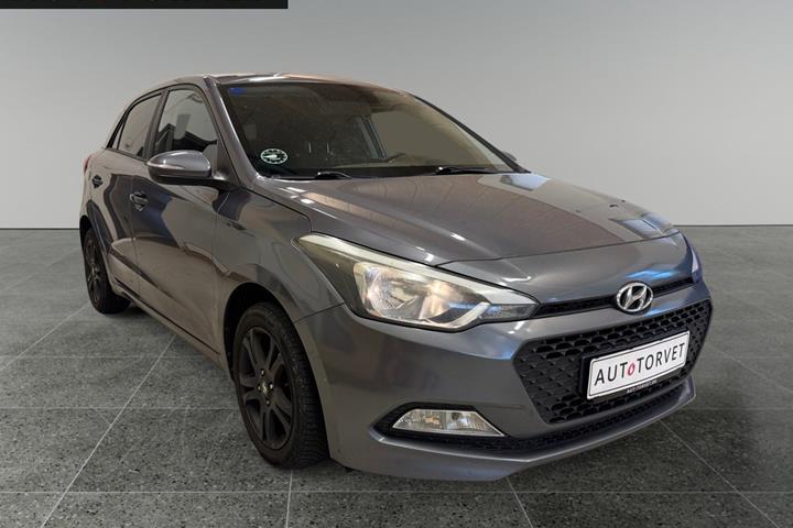 Grå Hyundai i20 fra 2015