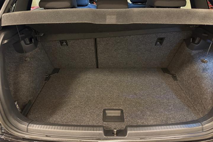 Sort VW Polo fra 2019