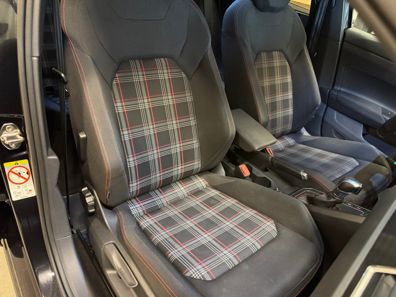 Sort VW Polo fra 2019