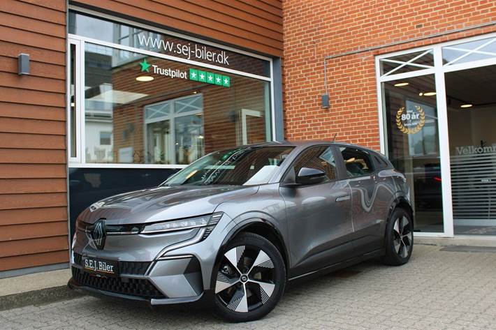 Grå Renault Megane E-Tech fra 2023