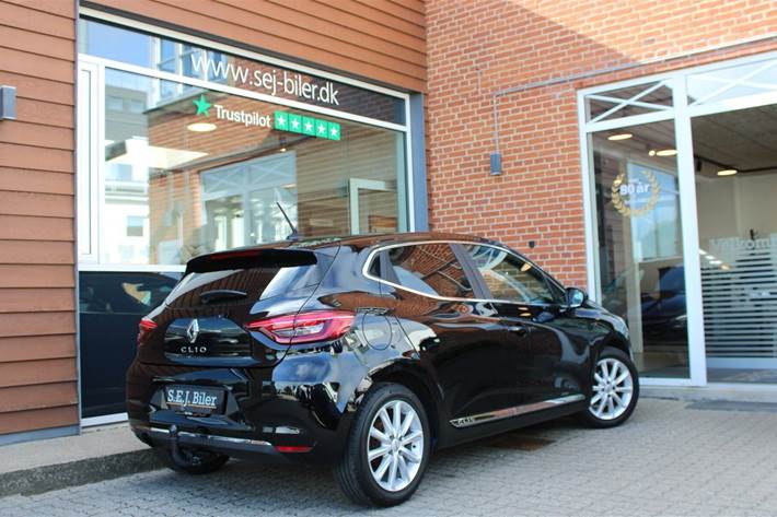 Sort Renault Clio V fra 2020