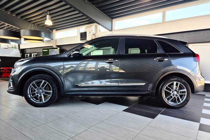 Grå Kia e-Niro fra 2021