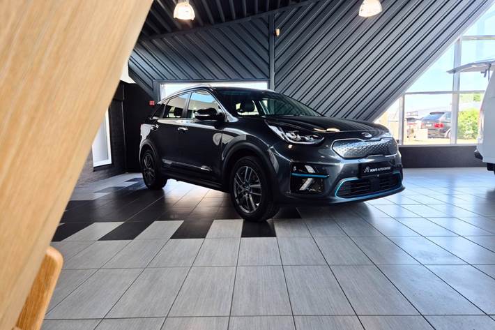 Grå Kia e-Niro fra 2021
